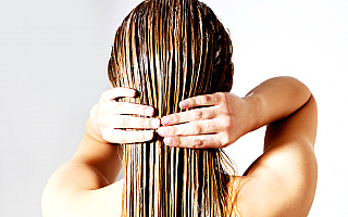 Podcinanie włosów – fryzjerski mit?
